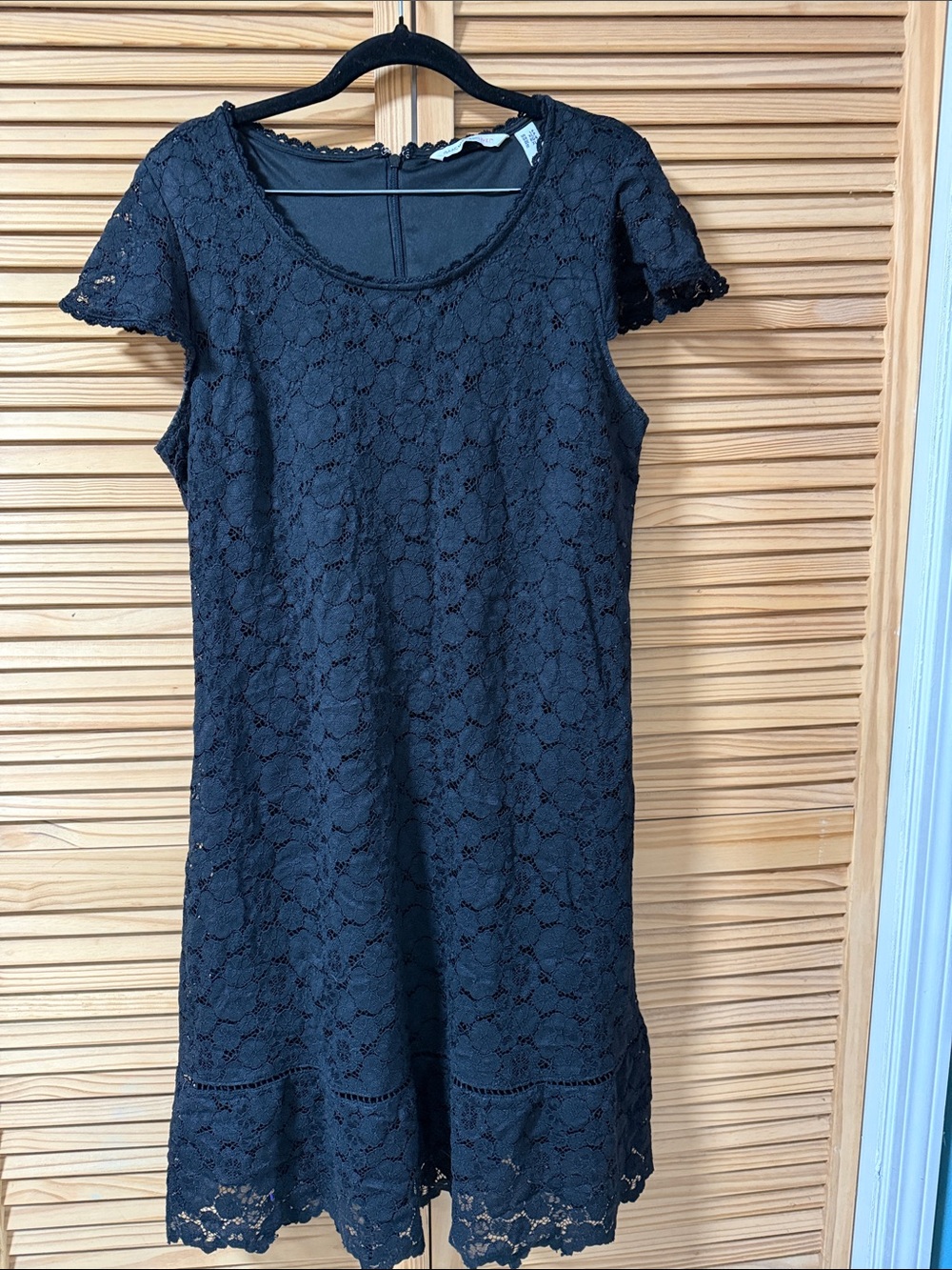 Isaac Mizrahi Black Lace Cap-Sleeve Scoop Neck Dress